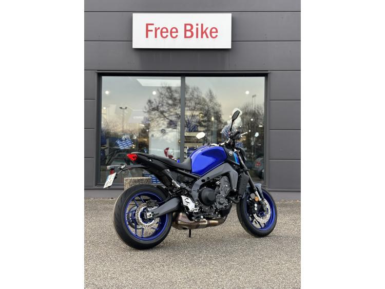YAMAHA MT-09