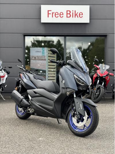 YAMAHA XMAX 300
