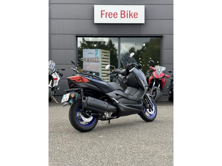 YAMAHA XMAX 300