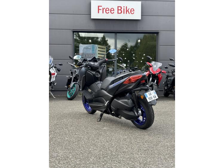 YAMAHA XMAX 300