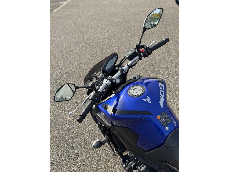 YAMAHA MT-09