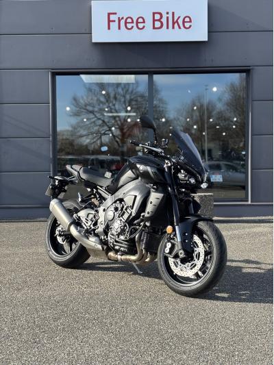 YAMAHA MT-10