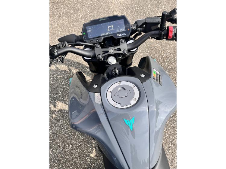 YAMAHA MT-125