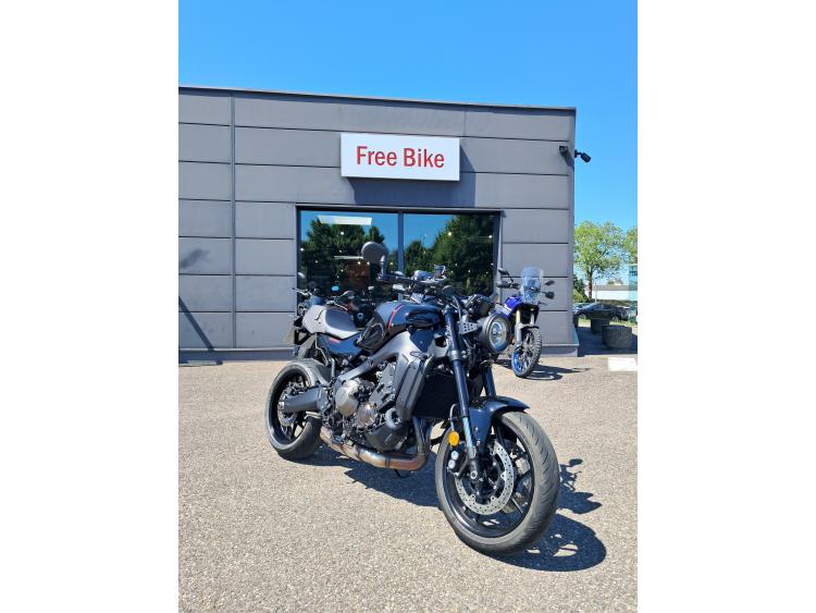 YAMAHA XSR 900