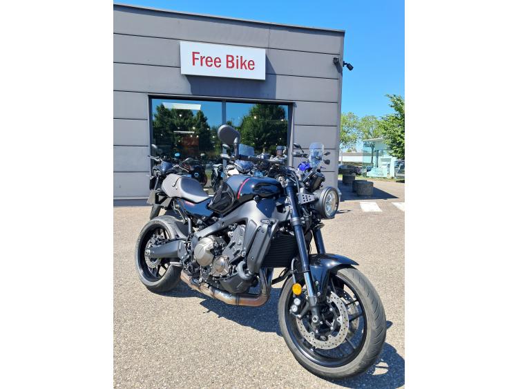 YAMAHA XSR 900