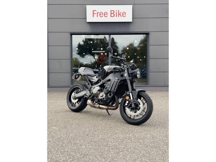 YAMAHA XSR 900