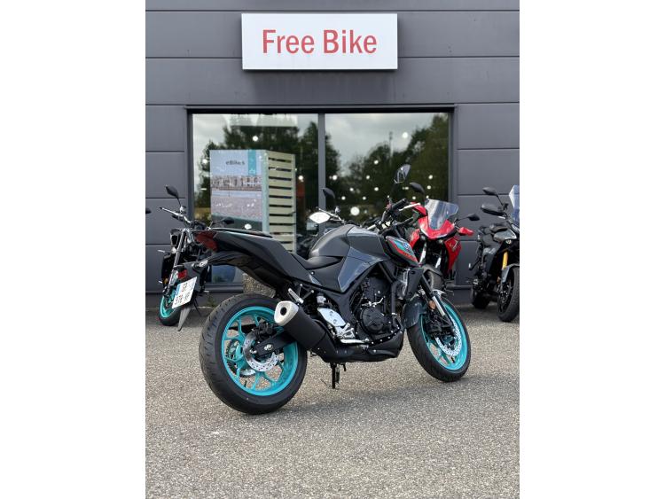 YAMAHA MT-03