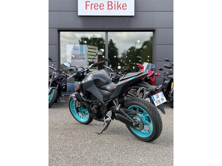 YAMAHA MT-03