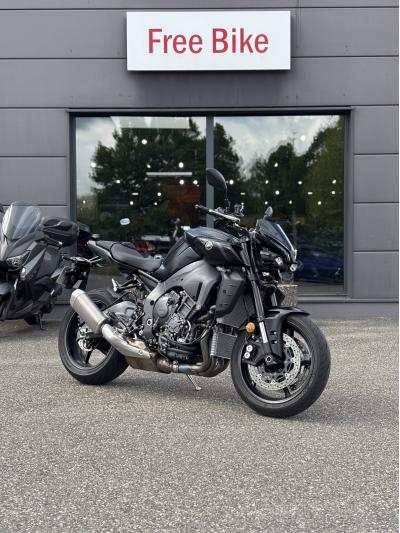YAMAHA MT-10