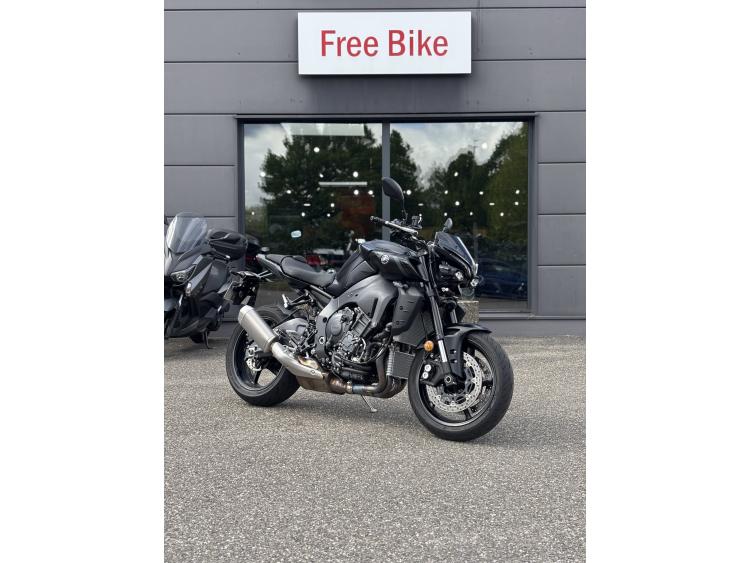 YAMAHA MT-10
