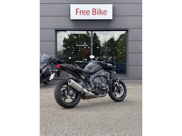 YAMAHA MT-10