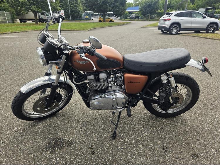 TRIUMPH BONNEVILLE 865 T100
