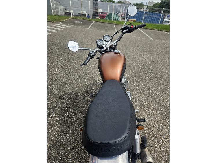 TRIUMPH BONNEVILLE 865 T100