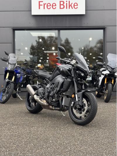 YAMAHA MT-10