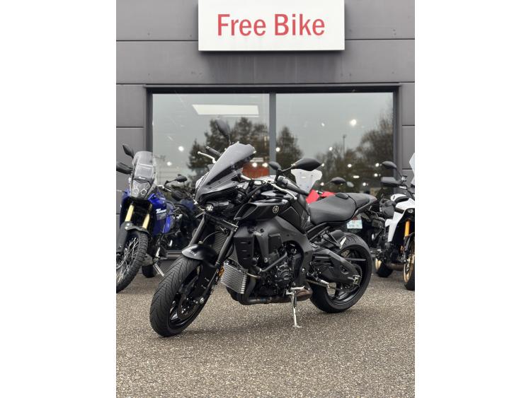 YAMAHA MT-10