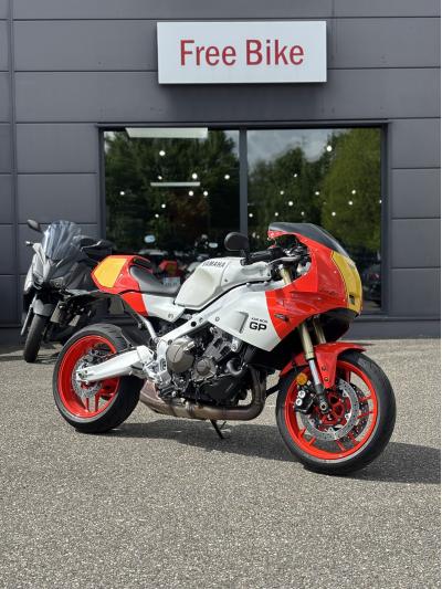 YAMAHA XSR 900 GP