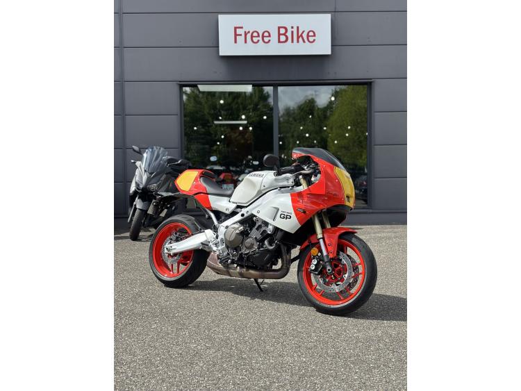 YAMAHA XSR 900 GP