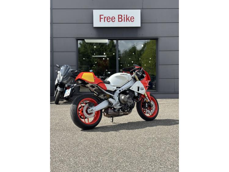 YAMAHA XSR 900 GP