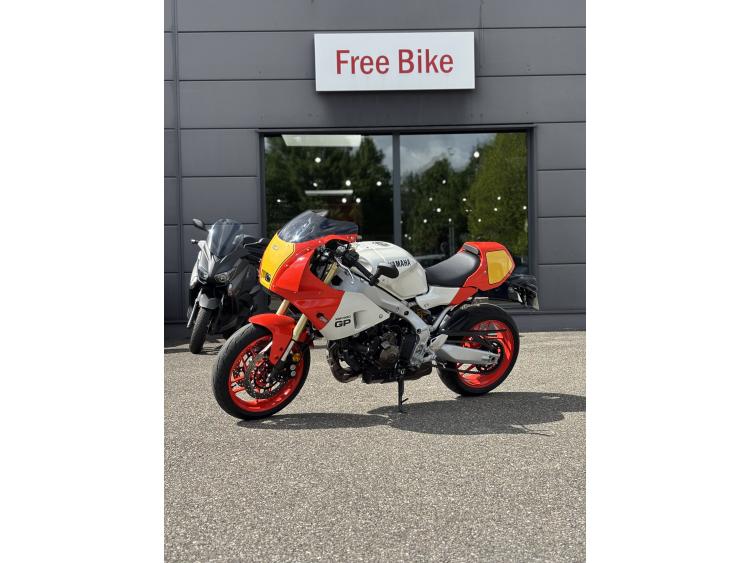 YAMAHA XSR 900 GP