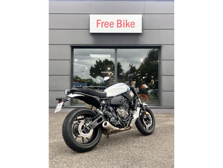 YAMAHA XSR 700