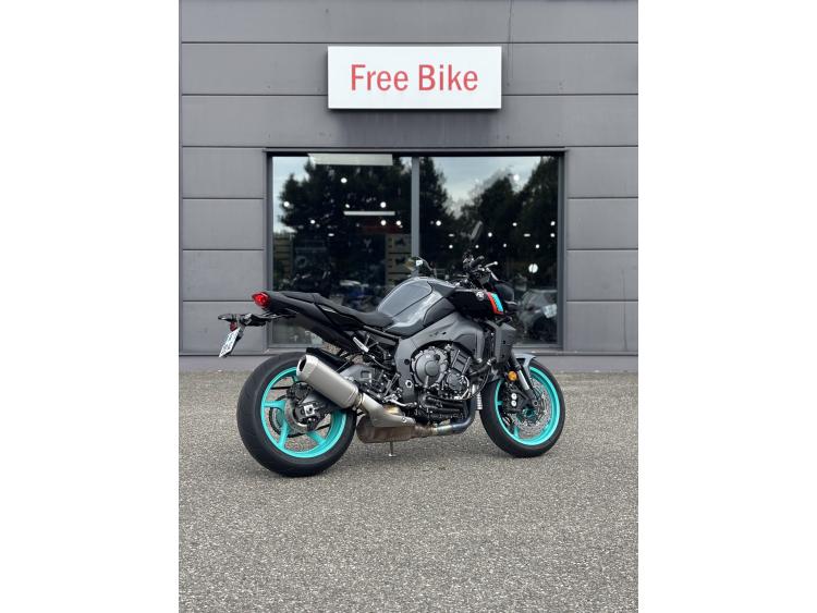 YAMAHA MT-10