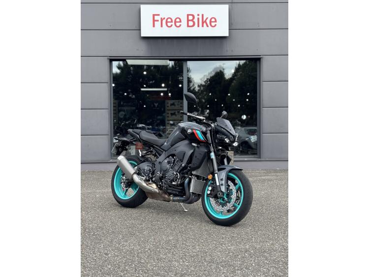 YAMAHA MT-10