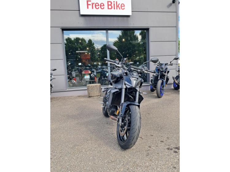 YAMAHA MT-09