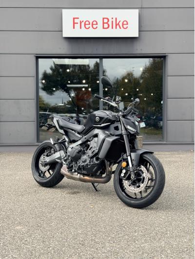 YAMAHA MT-09