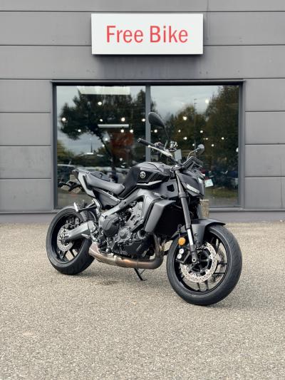 YAMAHA MT-09