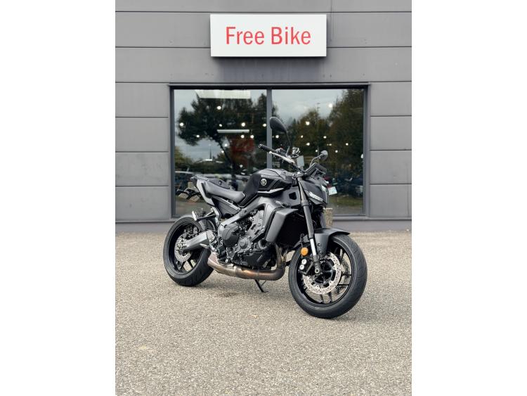 YAMAHA MT-09