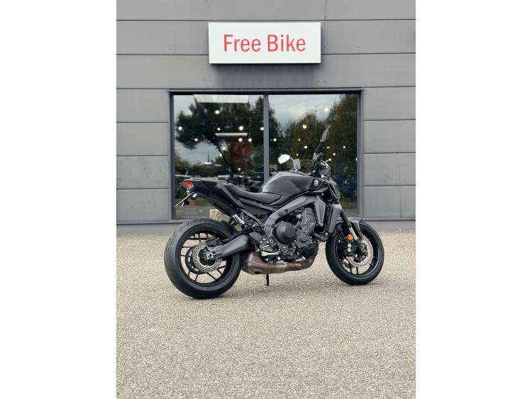 YAMAHA MT-09